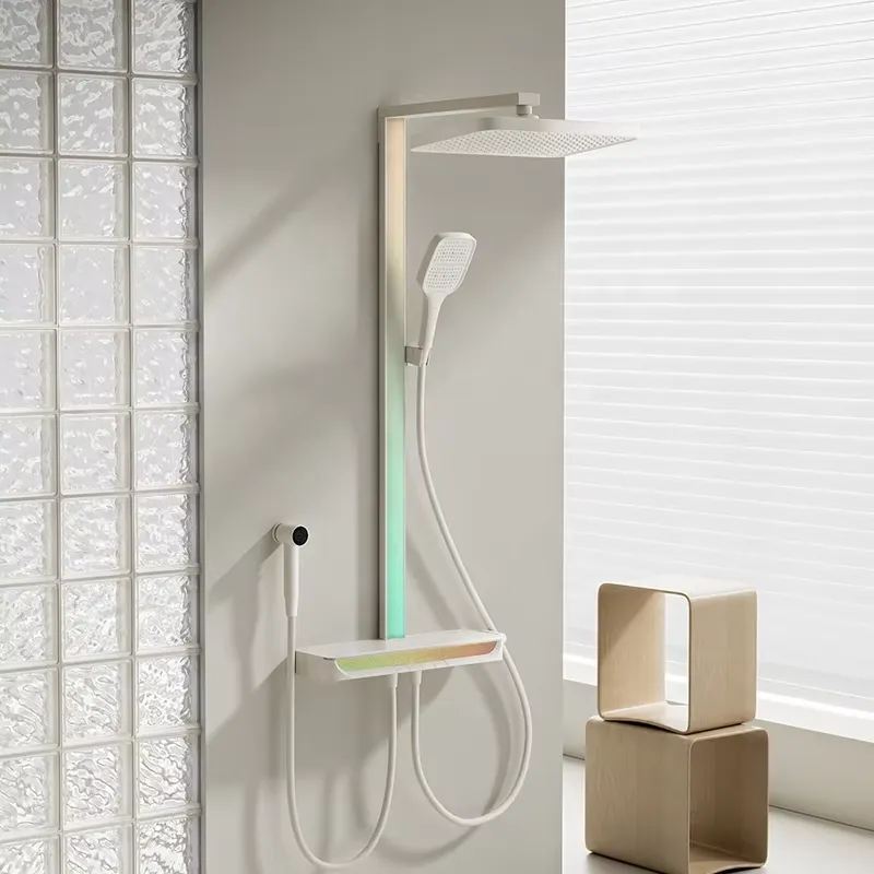 Brass Digital Waterfall Shower - Spa & Wellness Hotel Diament Ustroń Zdjęcia 评论和价格
